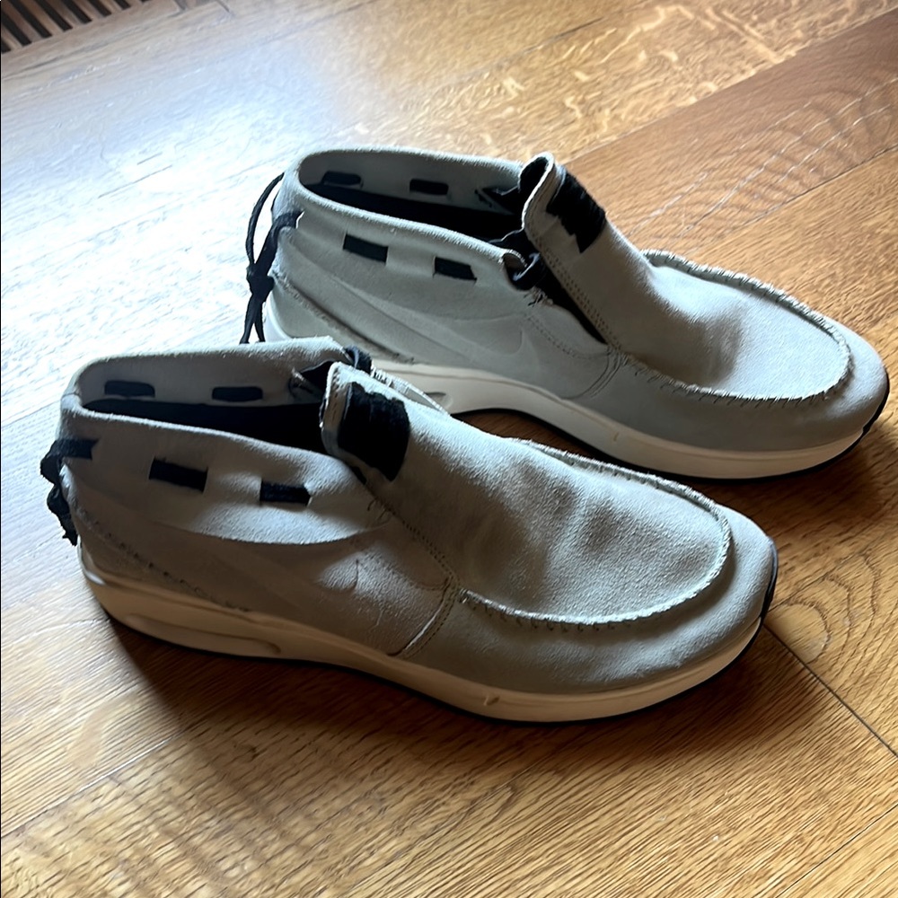 Men's Gray Nike SB Air Moc Stan Janoski suede shoes 11.5